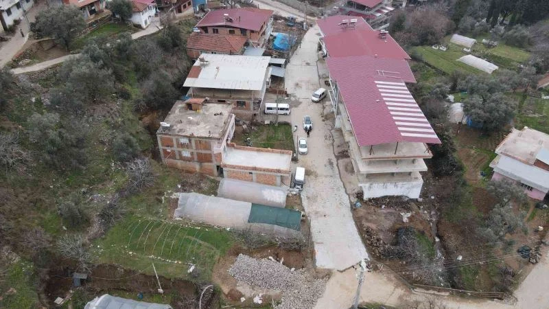 Işıklar Mahallesi’nde yollar yenileniyor
