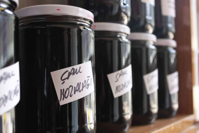 Kozalak pekmezine kış aylarında da yoğun talep
