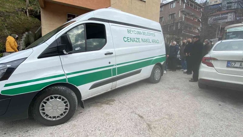 Kaçak madendeki göçükte işçi son yolculuğuna uğurlandı
