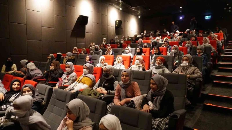 Haliliye’de gençler 1071 Malazgirt filmine götürülüyor
