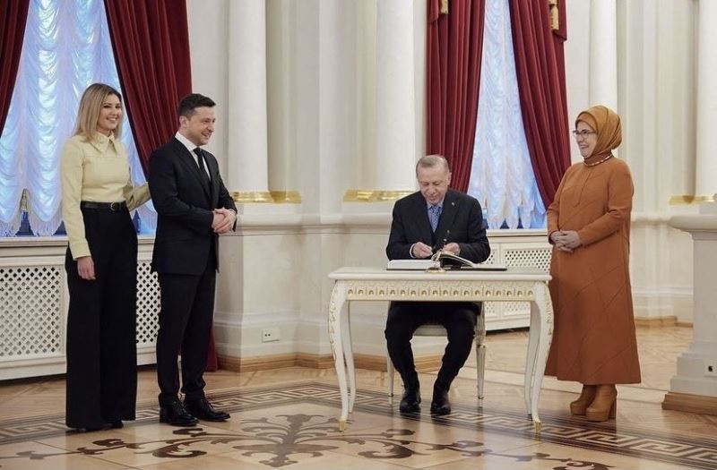 Ukrayna Devlet Başkanı Zelenskiy: “Türkiye ile diplomatik ilişkilerimizin başlangıcının 30’uncu yılını kutluyorum”

