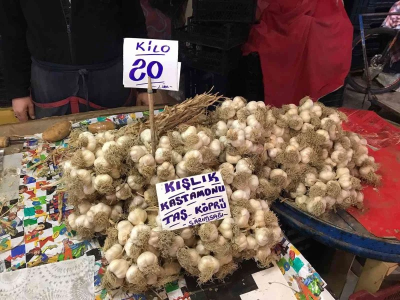 Sarımsağın demeti 3, kilosu 20 liraya kadar düştü
