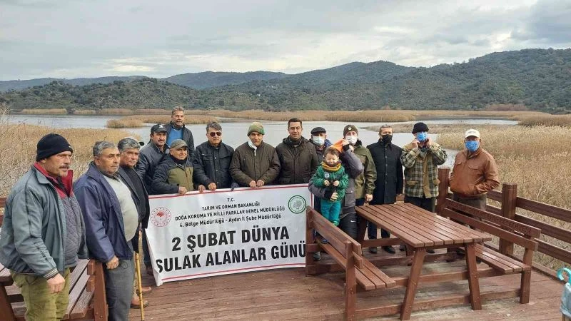 Azap Gölü’nde bir araya gelerek sorunları görüştüler

