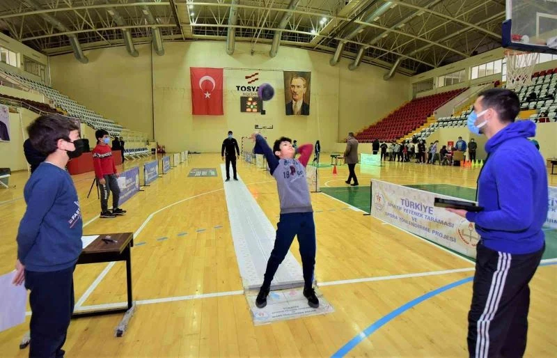 Geleceğin milli sporcu adayları tarama testinden geçiyor

