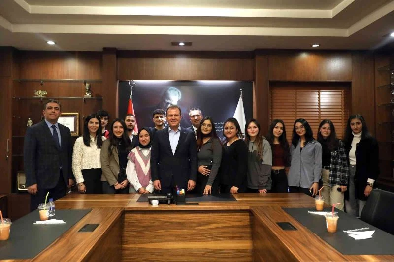 Başkan Seçer’den öğrencilere tavsiye: 