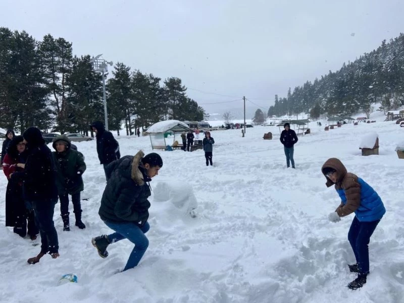 Sevgi evlerindeki çocuklar Abant’ta bir araya geldi
