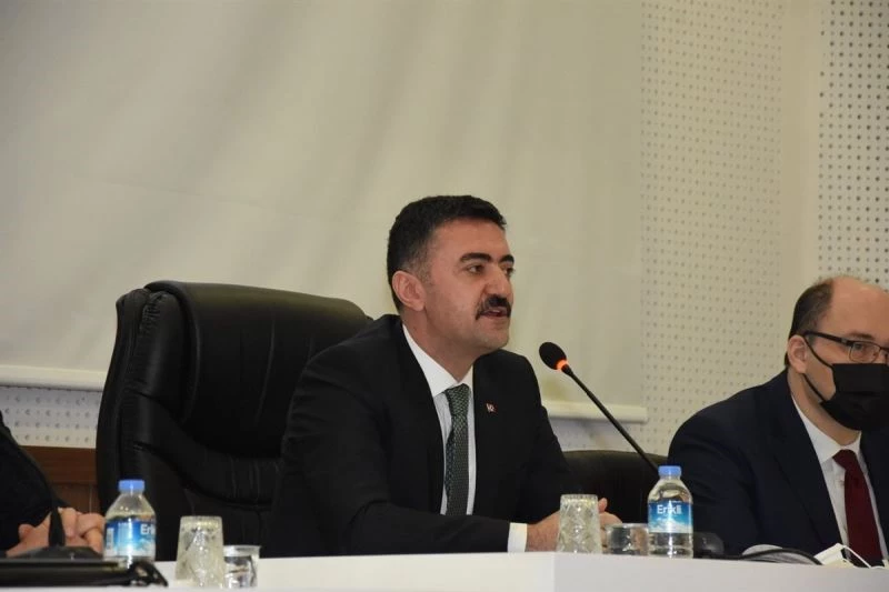 Vali Tekbıyıkoğlu: 