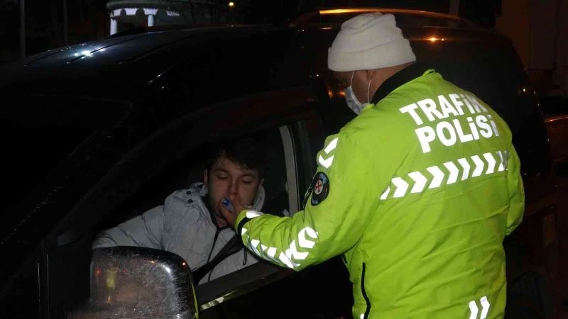 Uşak’ta bin 492 araç sürücüsüne para cezası kesildi
