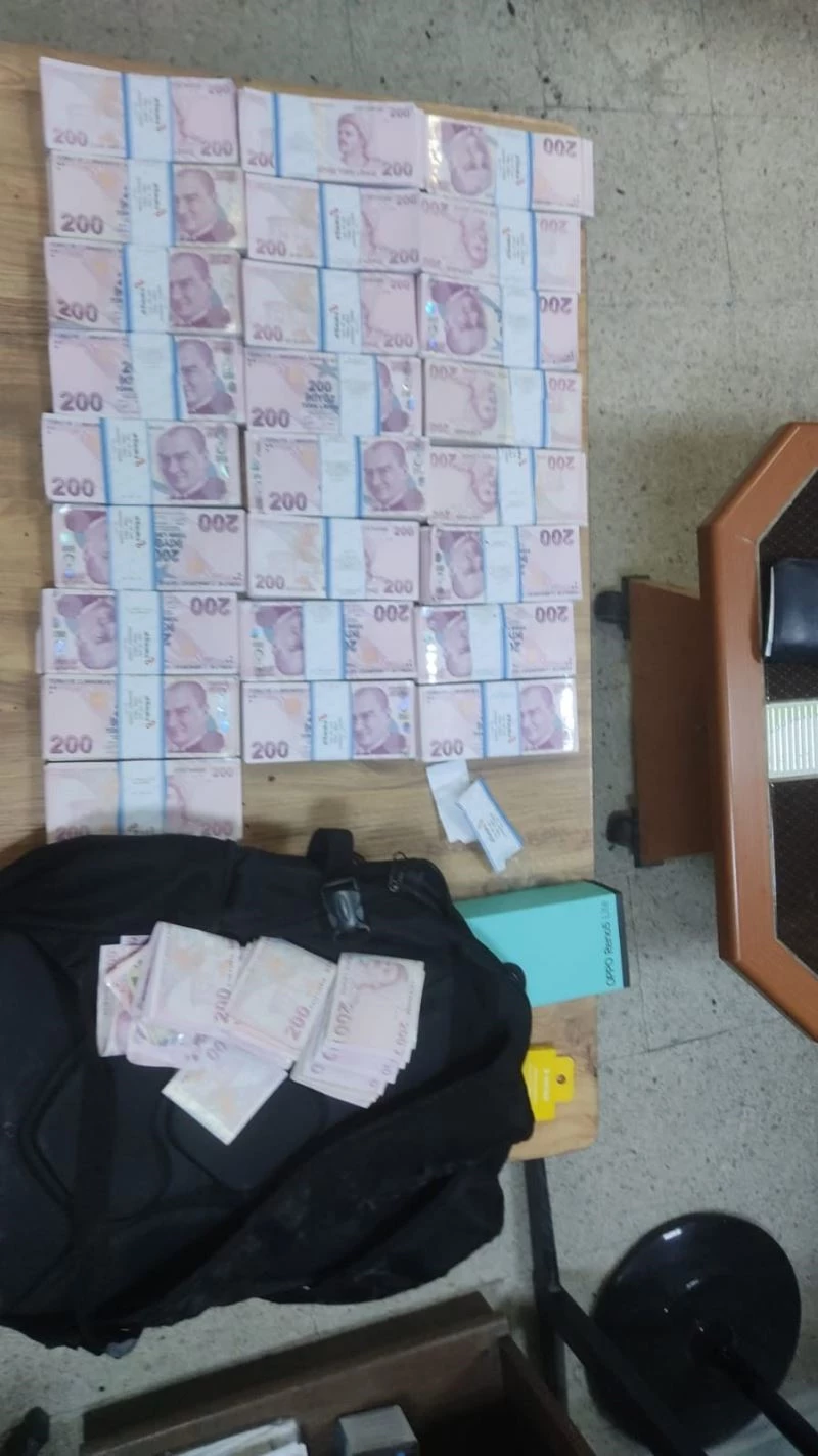 Evinde kaldığı patronunun 600 bin lirasını çalan şahıs yakalandı
