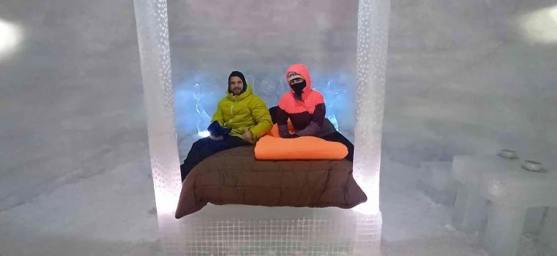  Uludağ’a gelenler buzdan evde konaklıyor
