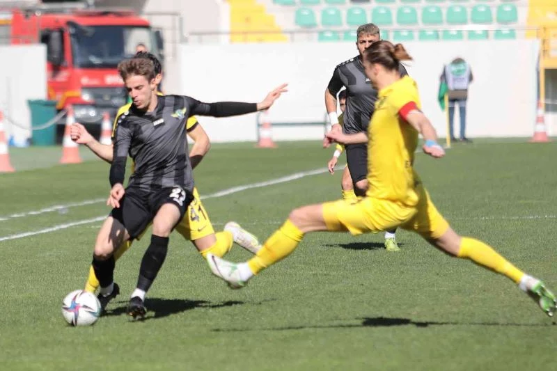 TFF 2. Lig: Akhisarspor: 1 - Tarsus İdman Yurdu: 2
