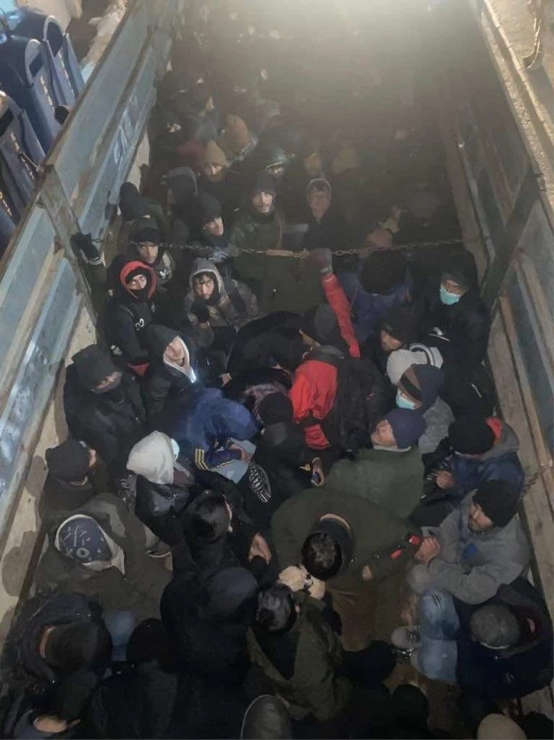 Bitlis’te 162 kaçak göçmen yakalandı
