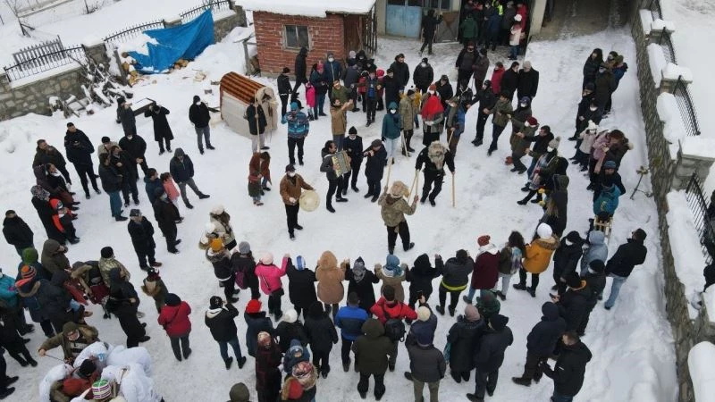 Sakin Şehir Şavşat’ta kış şenlikleri renkli görüntülere sahne oldu
