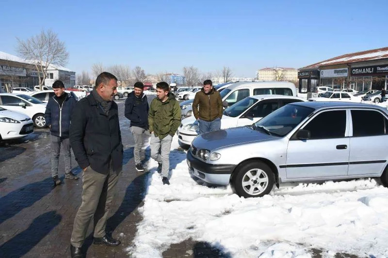 Galericiler satış olmadığından vatandaş düşmeyen fiyatlardan yakınıyor
