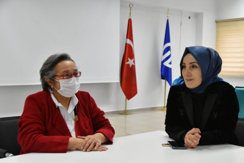 Milletvekili Bahar Ayvazoğlu’ndan Kariyer Fuarına tam destek
