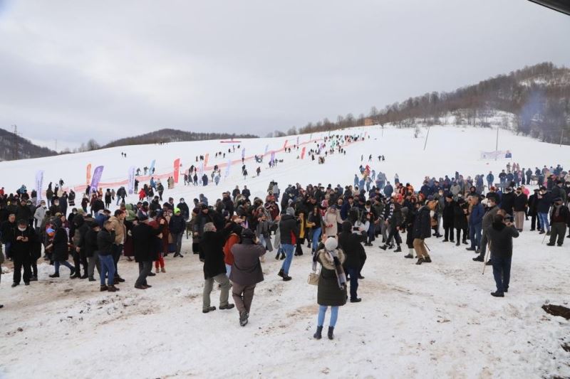 Ordu’da kar festivalinde binlerce insan yaylaya akın etti
