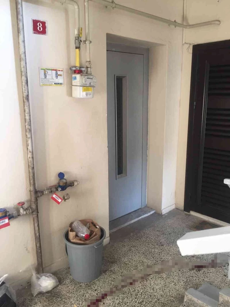 Tabancayla vuruldu 5 kat sürünerek aşağı indi
