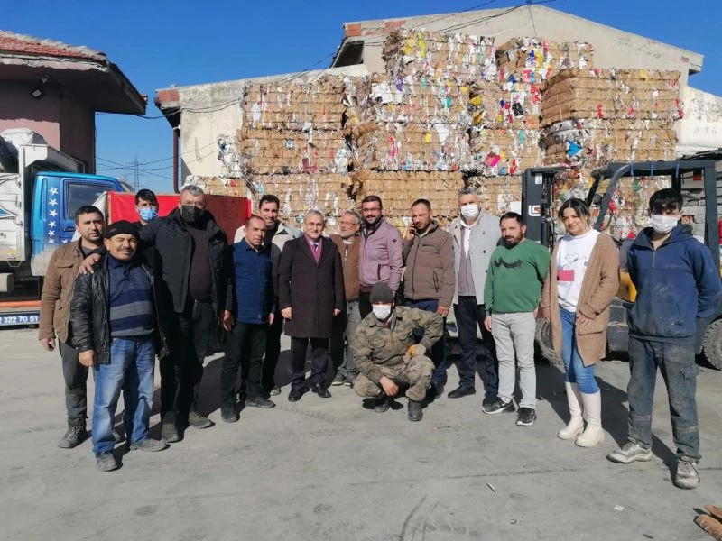 Başkan Işık, Katı Atık Toplama ve Ayırma Tesisi’ni ziyaret etti
