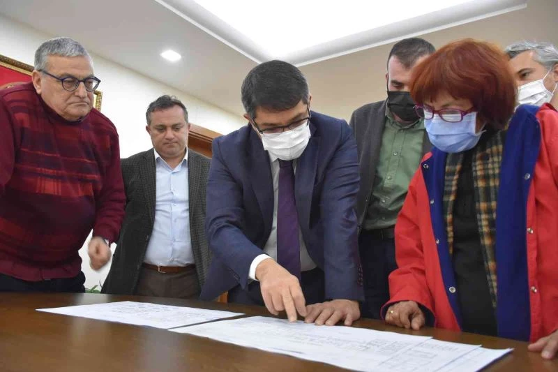 Başkan Çelik yeni projesi için HAKDEM yöneticilerinin fikrini aldı
