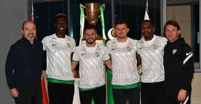 Thievy Bifouma’yı Bursaspor’da