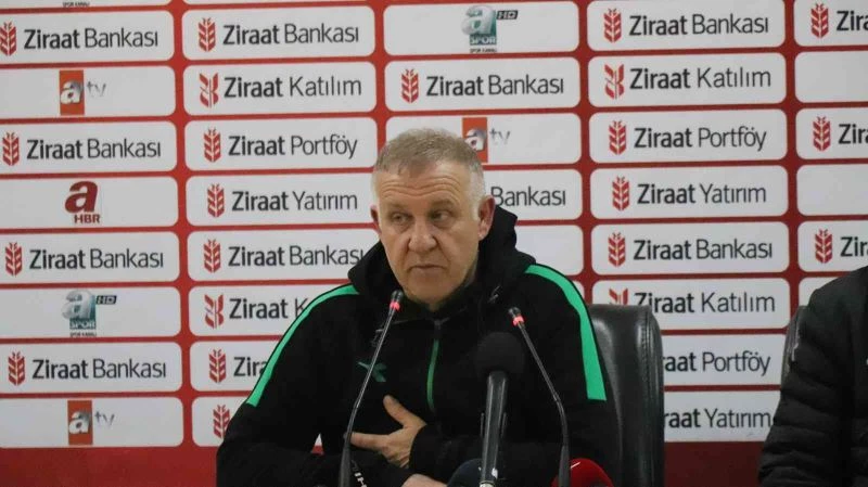 Mesut Bakkal: “Mağlup olduk ama oyuncularımı kutluyorum”