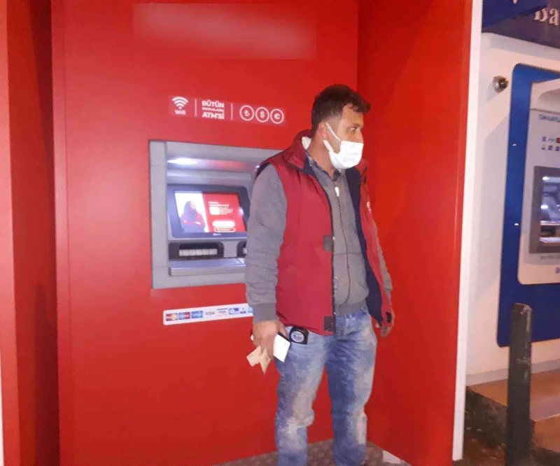 Telefon dolandırıcıları yarım saatte 90 bin lirasını çarptı
