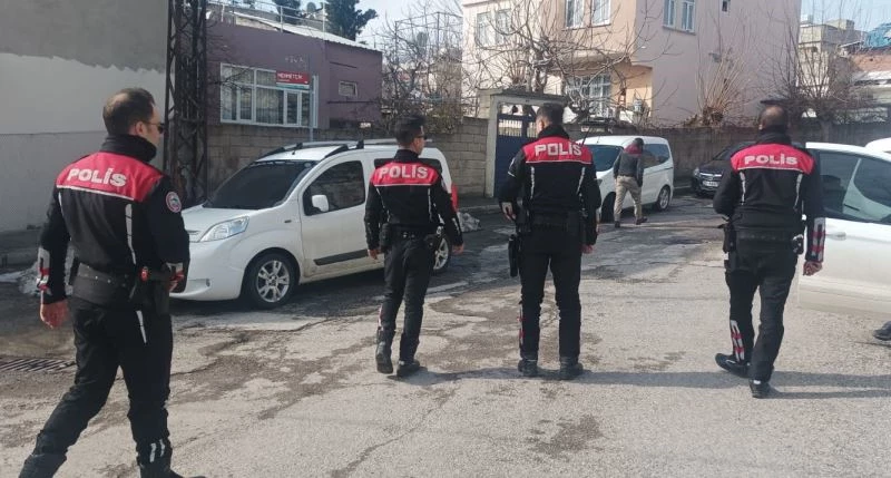 Yunus polisleri intiharı son anda önledi
