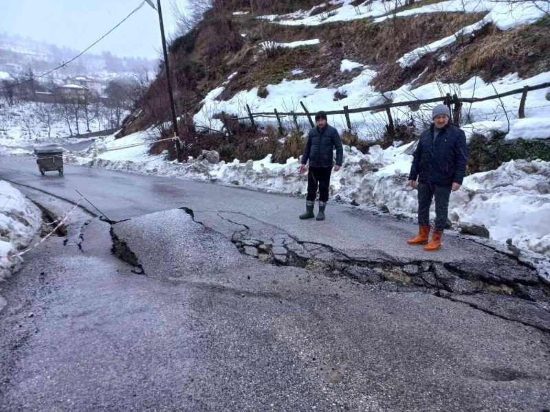 Düzce’de şiddetli yağış heyelana sebep oldu
