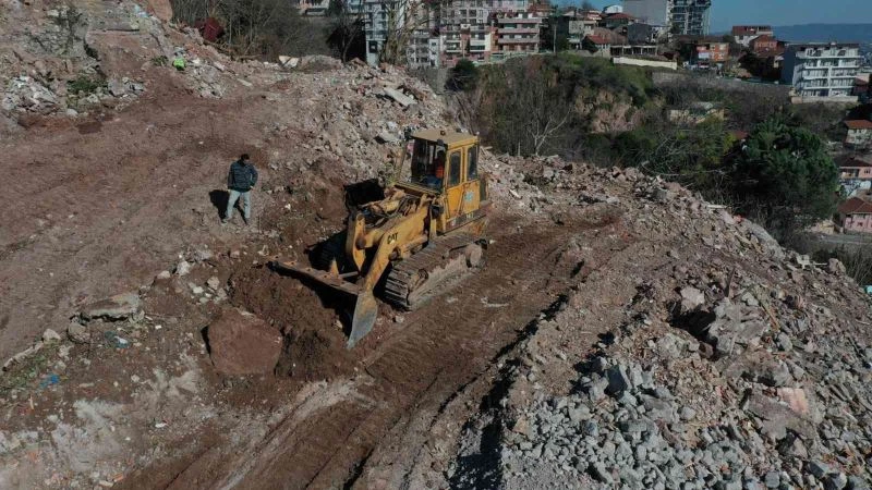 Cedit’te 421 bina yıkıldı
