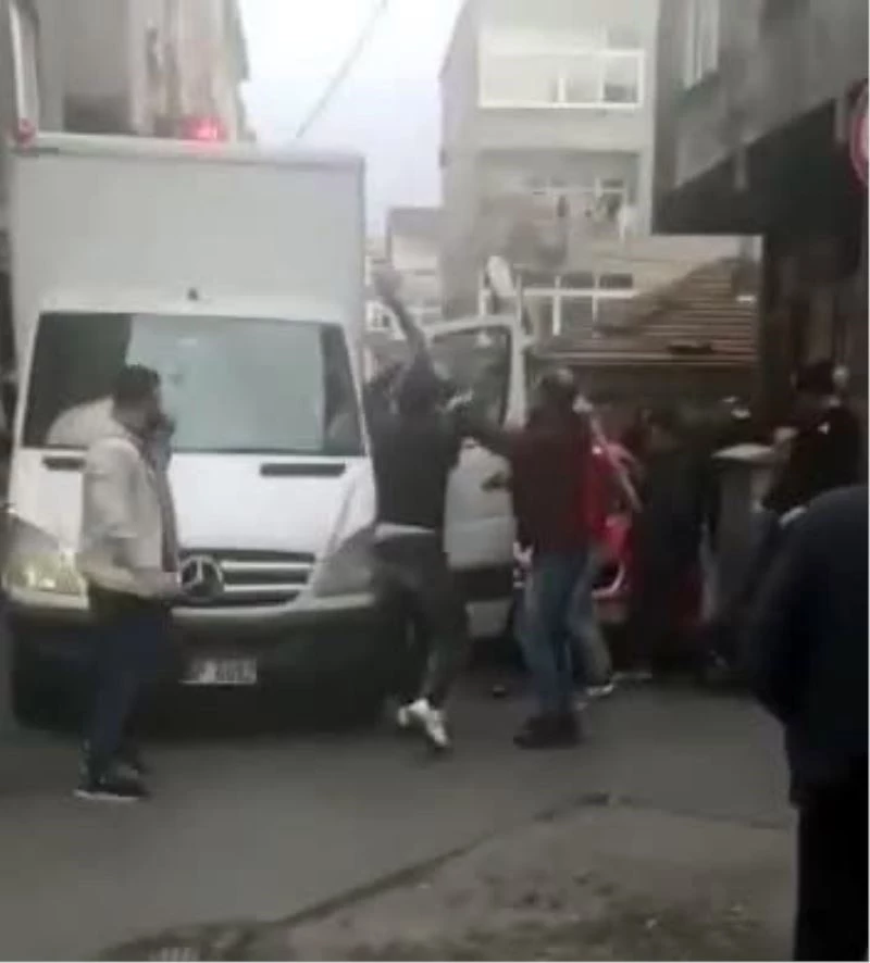 Ters şeritten geldiler, uyarılınca da öldüresiye darp ettiler
