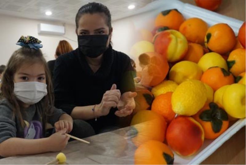Minik öğrenciler Osmanlı mirası mis meyve sabunu yapmayı öğrendi
