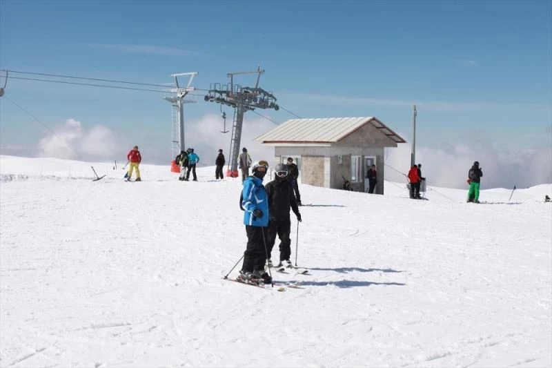 Davraz Kayak Merkezi, bu sezon 350 bin kişiyi misafir etti