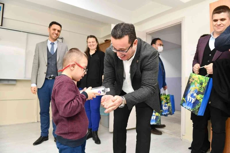 Başkan Kanar’dan gönülleri ısıtan ziyaret
