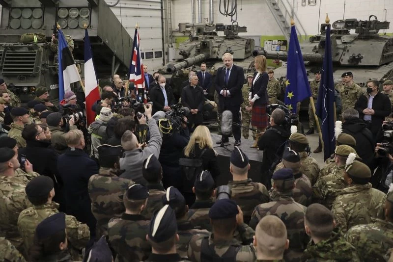 İngiltere Başbakanı Johson: “Ukrayna’da Rus güçleriyle savaşmayacağız”
