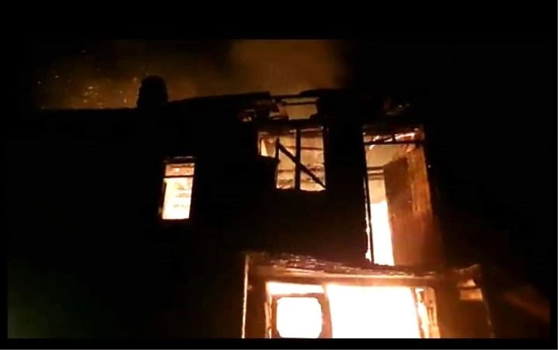 Anne ve kızı misafirliğe giderek ölümden kurtuldu
