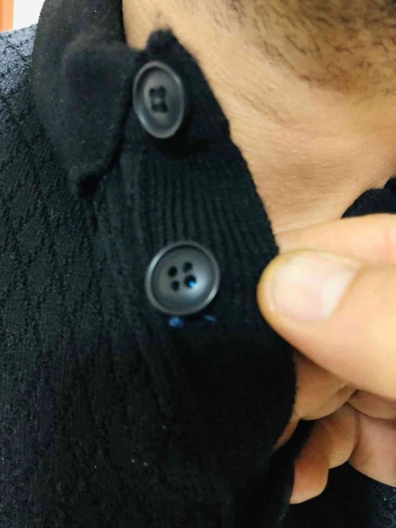 Yakasındaki kamerayla ehliyet sınavına girerken yakalandı
