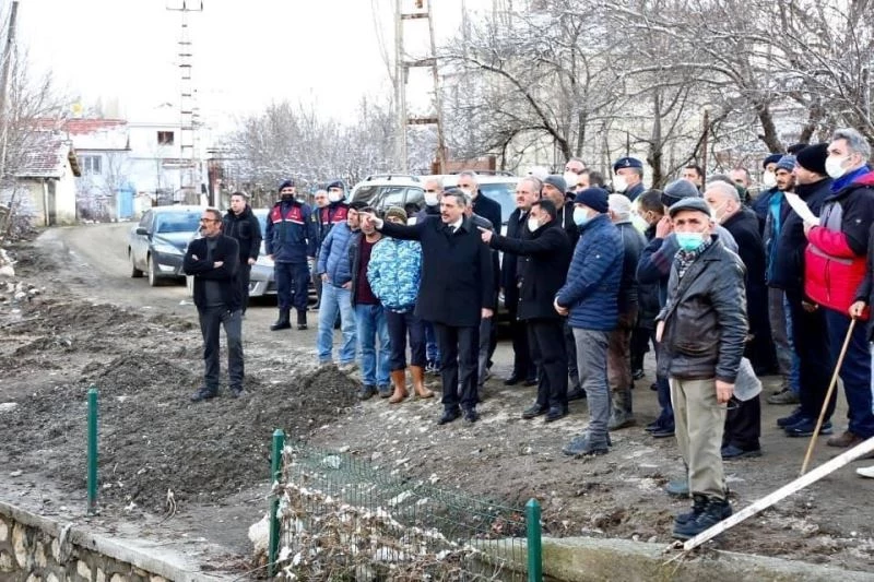 Vali Çiftçi Eşme köyünü ziyaret etti
