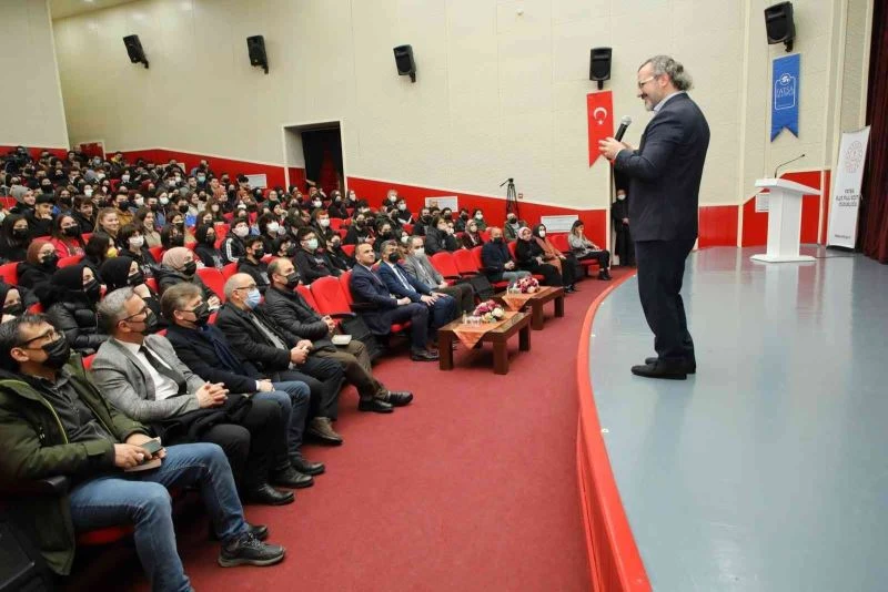 Fatsa’da öğrencilere başarının püf noktaları anlatıldı
