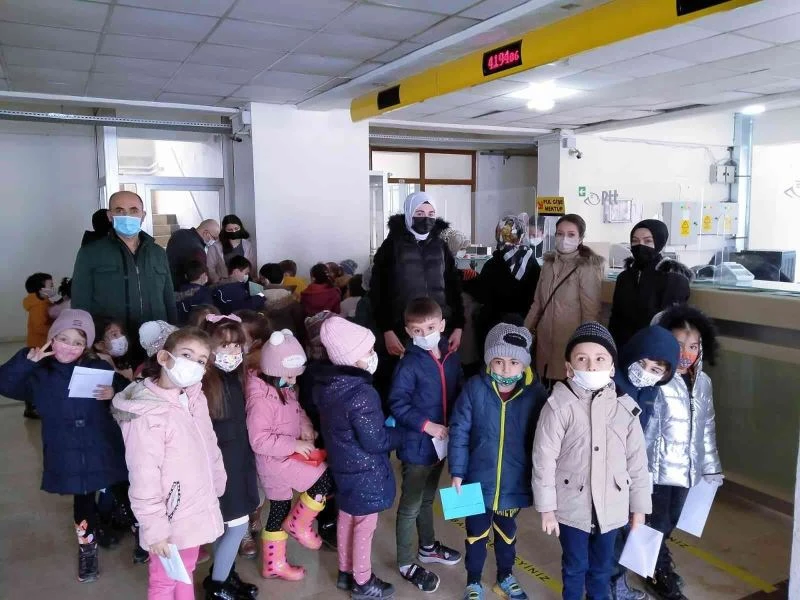 Çinigar Anaokulu öğrencilerine posta hizmetleri tanıtıldı
