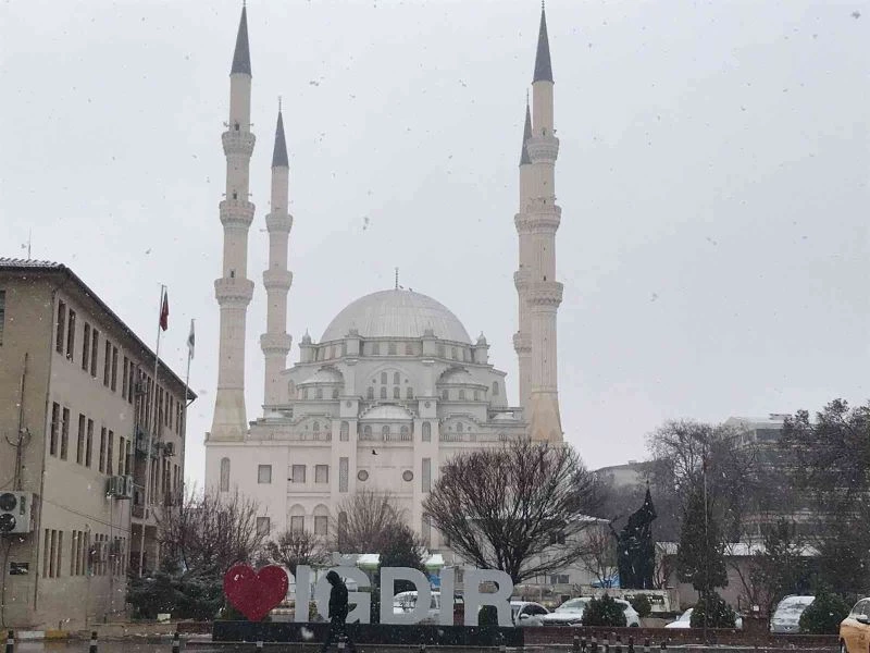 Doğunun Çukurova’sına kış geri geldi
