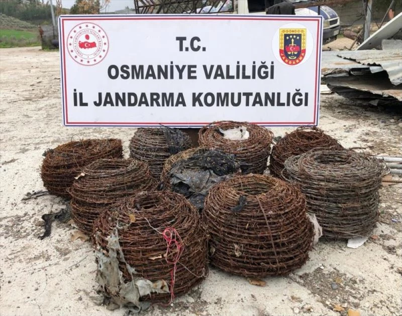 Osmaniye’de evden dikenli tel çalan 2 şüpheli yakalandı