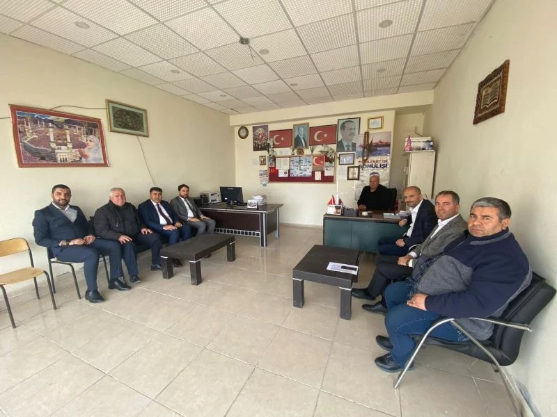 AK Partililer ’den mahalle muhtarlarına ziyaret
