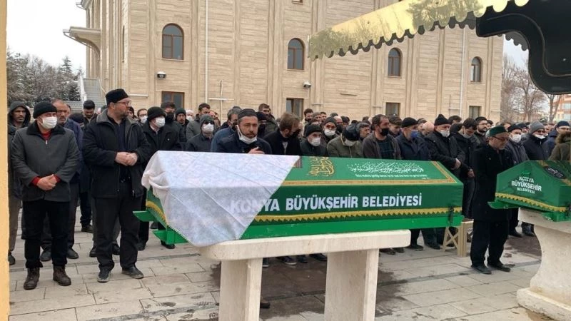 Damadı tarafından bıçaklanarak öldürülen kadın toprağa verildi
