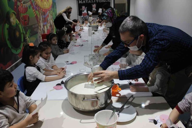 Mutfak atölye dersinde ‘Yoğurt mayalıyoruz’ etkinliği
