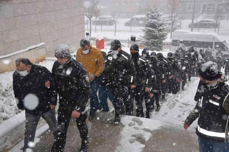 Usulsüz engelli raporu sağlayan 67 şüpheli adliyeye sevk edildi
