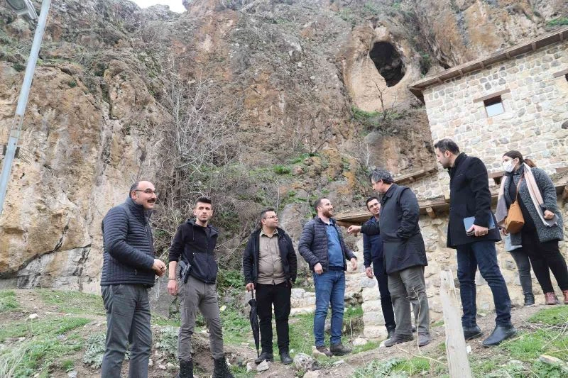 Tarihi taş evleri butik otel olma yolunda
