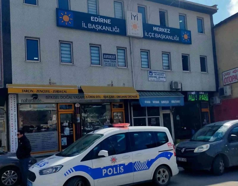 İYİ Partide yumruk yumruğa kavga, il yönetimi merkez ilçe başkanını darp etti
