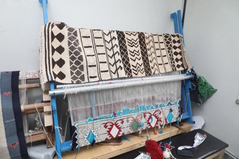 Atölyede ilk kilimler tezgahtan indi
