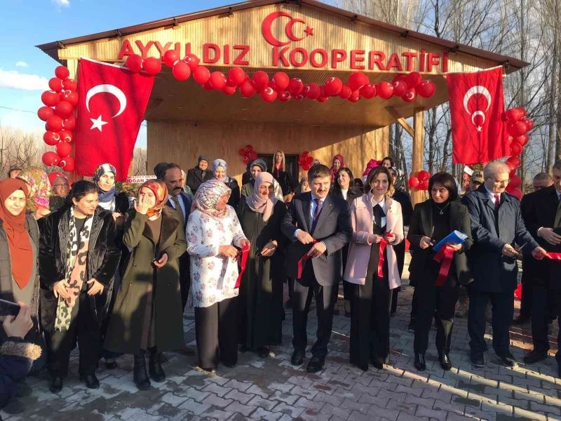 Ayyıldız Kadın Kooperatifinin Açılışı Yapıldı
