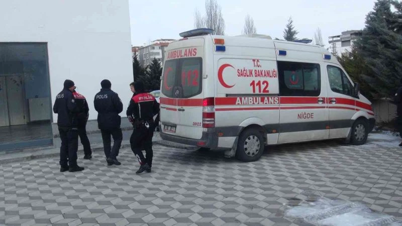 Onuncu kattan düşen kişi öldü
